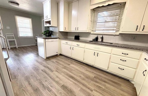 Tech Terrace House | Retro Roost - 3BR/2.5BA - Close to Tech