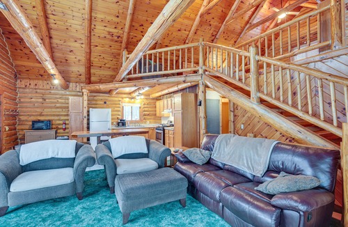 Rhinelander Cabin | Rhinelander Waterfront Cabin w/Deck & Fire Pit!