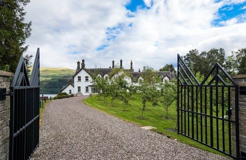 Netherton Other | Rich Grounds Estate with Movie Room and Hot Tub