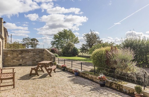 Morpeth Cottage | RIDGE COTTAGE, pet friendly, with a garden in Whitridge