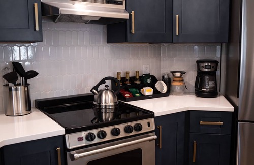 Glen Arbor Cottage | Ridge Top - Walk to Glen Arbor - Pet-Friendly - Close to Sleeping Bear Dunes