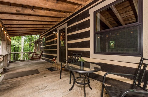 Gnaw Bone Cabin | Ridge View Log Cabin | Hot Tub, Game Shed & EV Charger 2BR, 2 BA