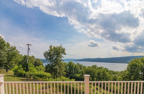 Town of Jerusalem Cottage | Riesling Retreat:"Fantastic Views of the Lake, Vineyards, and Hillsides"