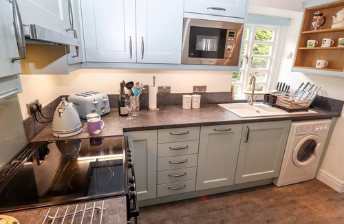 Skelwith Bridge Cottage | River Bank