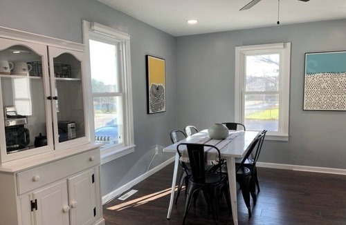 Bellaire House | River Beach Cottage - Cozy home in the heart of beautiful downtown Bellaire.