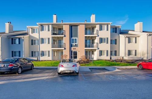 Indianapolis Apartment | Riverbend 1BD 4 - One Bedroom Apartment, Sleeps 2
