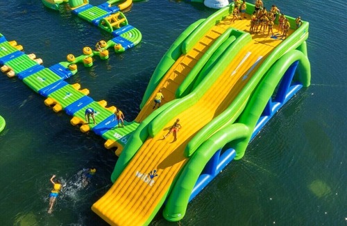 Wisconsin Dells Condo | Riverbend Escape - Sleep 14 + Jacuzzi | Waterpark