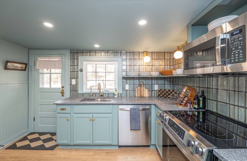 Indianapolis Cottage | Riverbend Retreat Vintage charm close to Downtown