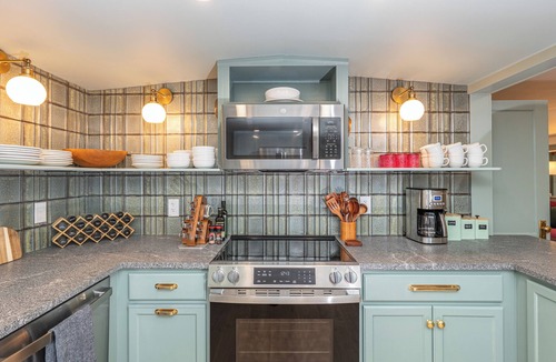 Indianapolis Cottage | Riverbend Retreat Vintage charm close to Downtown