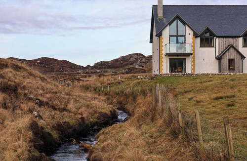 Finsbay Cottage | Riverside