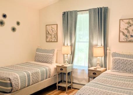 Ellsworth Apartment | Riverview Ellsworth Apartment