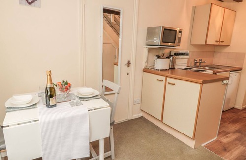Morpeth Cottage | ROBIN COTTAGE, pet friendly, country holiday cottage in Morpeth
