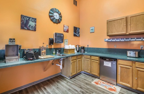 Wibaux Hotel | Rodeway Inn Gateway to Medora T-Roosevelt & Makoshika State Park
