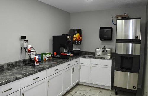 Hibbing Hotel | Rodeway Inn Hibbing