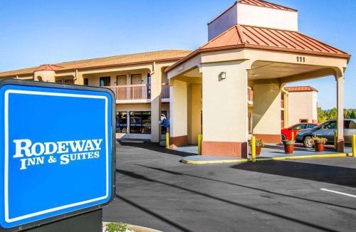 Clarksville Hotel | Rodeway Inn & Suites Clarksville near Governors Square Mall