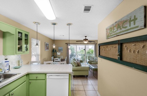 Seagrove Beach Condo | Rollin Tide Villas- Rollin Tide B9