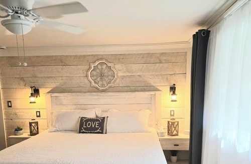 Sandisfield House | Romantic weekend getaway for two! featuring a fireplace and hot tub,