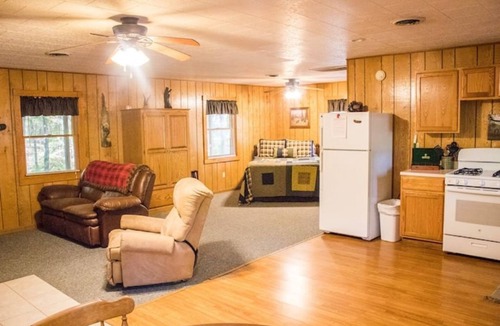 Triumph Cabin | Romantic Wilderness cabin near Starved Rock at Kishauwau Cabins - 2 adult max