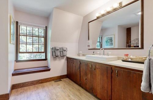 Southport House | Romley House | Deck & New Luxe Kitchen | Near Boothbay Harbor