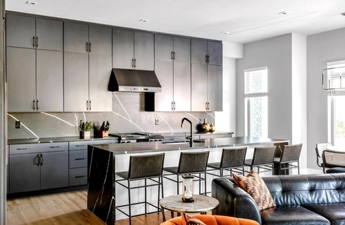 Haynes Area House | Rooftop w/Skyline Views & Outdoor Kitchen-15 Min to Broadway-Family Friendly