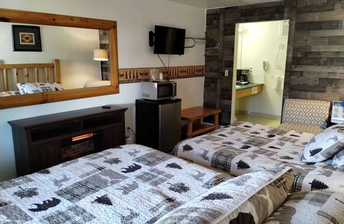 Ohiopyle Hotel | Room: Central Ohiopyle - Perfect Base for Families & Friends
