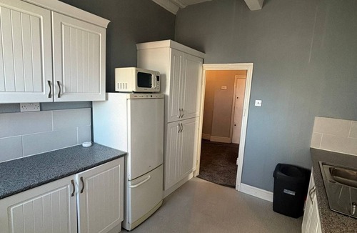 Roker House | Room-serene Ocean-view Apartment Room in
