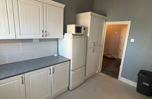 Roker House | Room-serene Ocean-view Apartment Room in