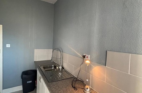 Roker House | Room-serene Ocean-view Apartment Room in