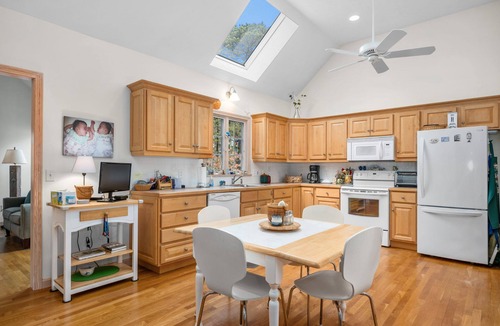 East Dennis House | Roomy 3 Bedroom Home - Perfect for Families!