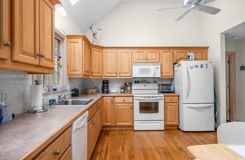 East Dennis House | Roomy 3 Bedroom Home - Perfect for Families!