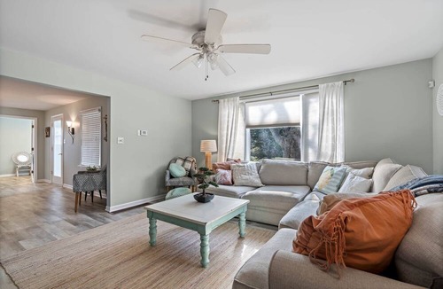 Carsonville House | Root 2 Rise Retreat is Lakefront and Sleeps 10!