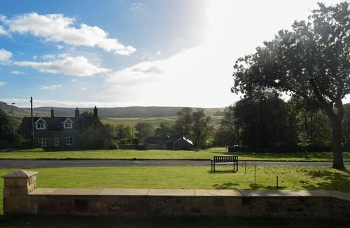 Elsdon Cottage | ROSE COTTAGE (ELSDON), pet friendly, with open fire in Elsdon