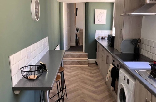 Sunderland House | Rose Cottage, Parking, Wi-Fi, city Center.