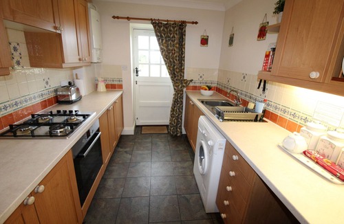 Cramlington Cottage | Rose Cottage: Romantic Dog‑Friendly Cottage with peaceful views & private garden