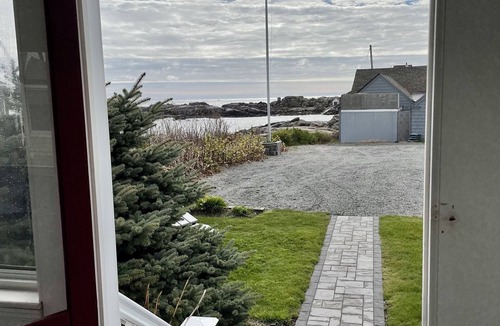 York Beach Cottage | ROSE STAR COTTAGE at NUBBLE LIGHT