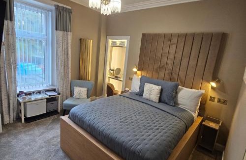 Oban House | Rose Villa