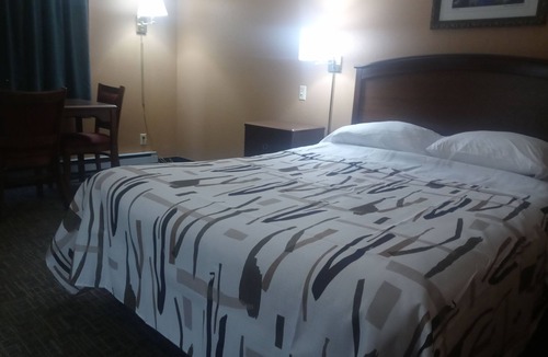Roseau Hotel | Roseau Motel