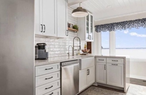 Nisswa House | Round Lake Family Retreat, Hot Tub, Sauna & Pontoon
