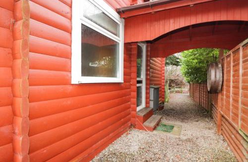 Marybank House | Rowan Lodge