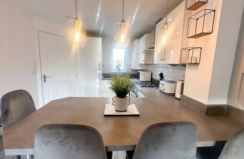 Hartlepool House | Ruby Place by Blue Skies Stays