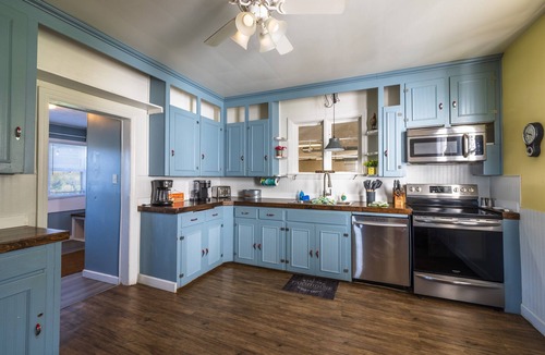 Logan House | Ruby's Farmhouse (Hocking Hills area)