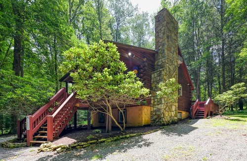 Oakland House | Rustic 2BR Cabin - HOT TUB & Fireplace - Oakland
