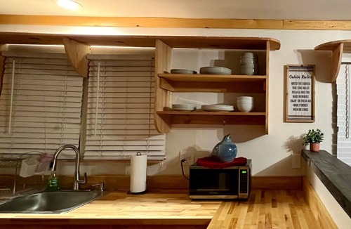 Pedro Cabin | Rustic Cabin Retreat!