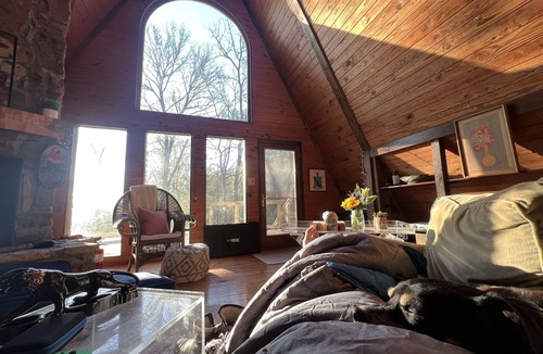 Whites Creek Cabin | Rustic Cozy Cabin, 20 minutes from Downtown Nashville! 30 day minimum stay