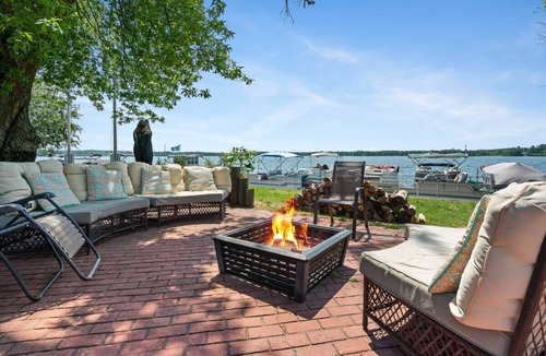 Mayfield Apartment | Rustic lakefront- 2 separate rooms with stunning views