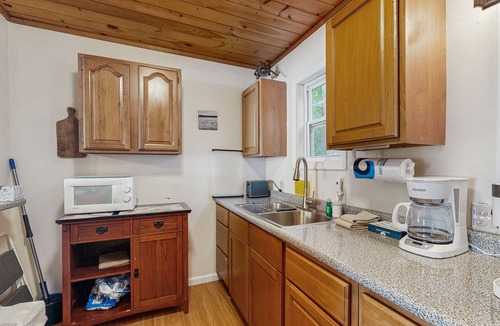 Wayne Cabin | Rustic lakefront cabin w/gas grill, firepit, kayaks, one canoe, A/C - 2 dogs OK