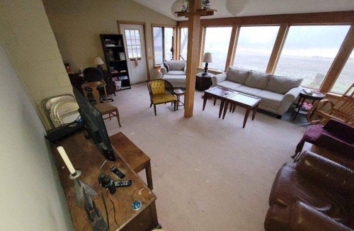 Thompsonville House | Rustic retreat on 40 acres near Thompsonville with 2bdr, AC, Wifi. Sleeps 6