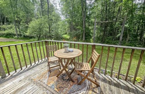 Honor House | Rustic Retreat