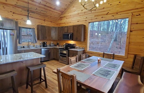 Zoe Cabin | Rustic Retreat with Modern Comforts
