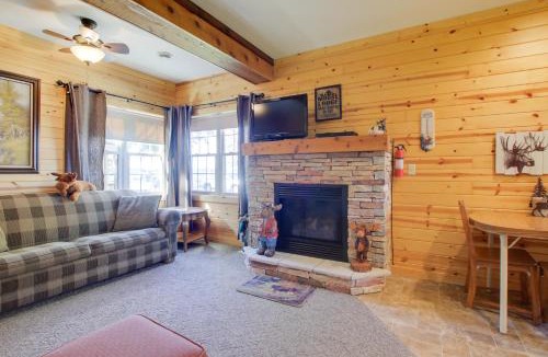 Cecil House | Rustic Wisconsin Cabin on Shawano Lake!